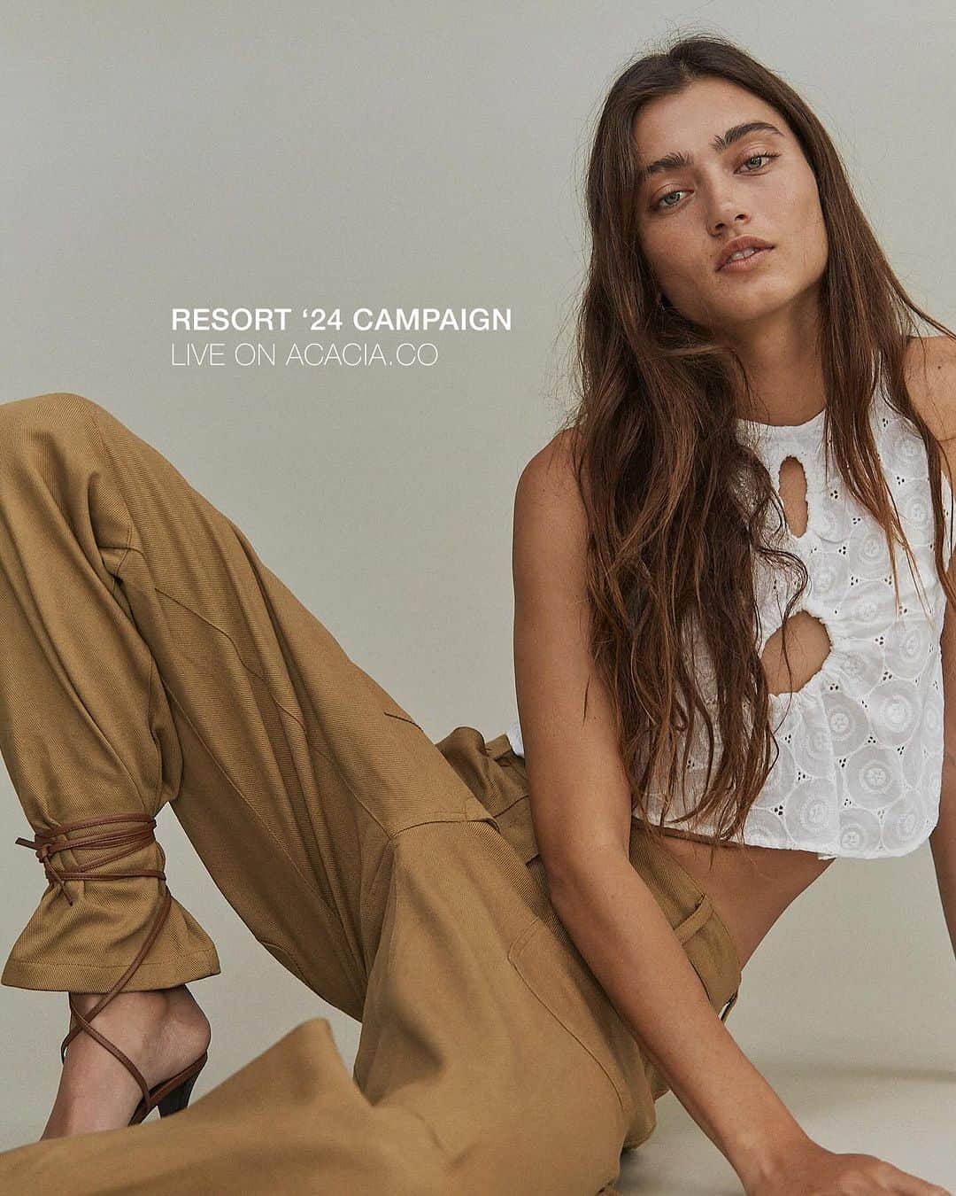 ACACIA SWIMWEARのインスタグラム：「ACACIA RESORT ’24 // THE CAMPAIGN. BY @naominewirth   Available to shop next week.  Photography @oliviaiaea  Muse @belexib  Hair & Makeup @kristanewman  BTS @kianakanoa」