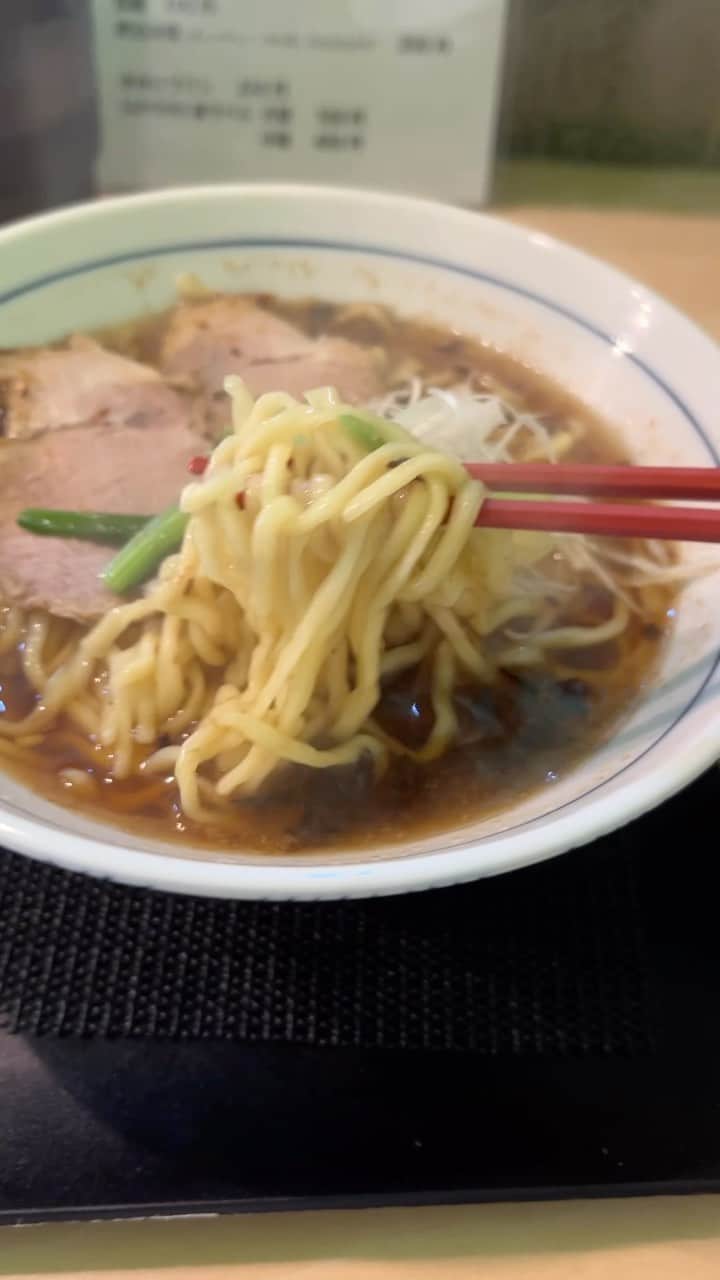 本谷亜紀のインスタグラム：「最近の麺リフト動画🎥」