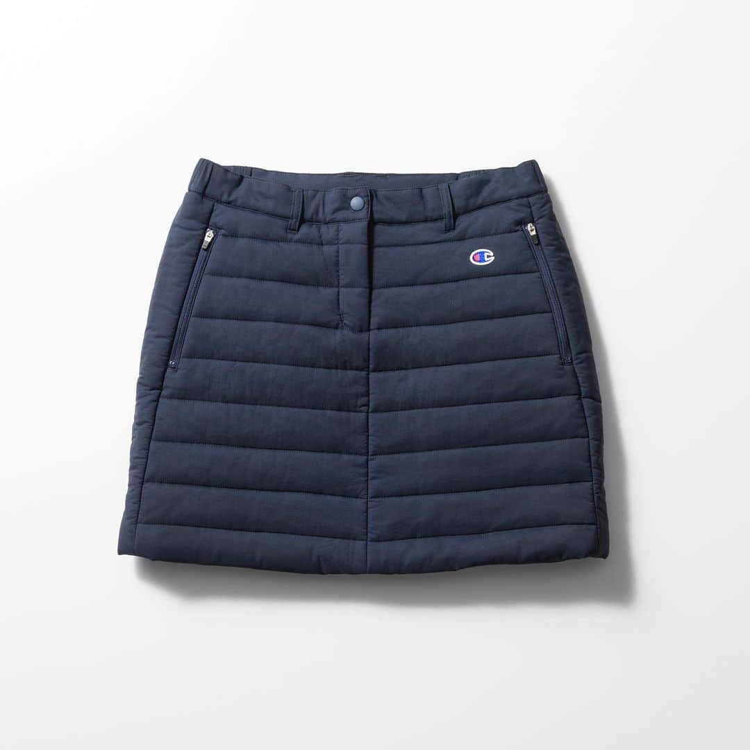 Champion Japanさんのインスタグラム写真 - (Champion JapanInstagram)「Champion GOLF 23FW Women's  オーセンティックアメリカンアスレチックウェアのエッセンスとファンクショナリティを兼ね備えたコレクション。  保温、防風機能を備えたベストを使ったセットアップコーデ✨ グレーの スウェットシャツを合わせて抜け間をプラス◎  #champion #golf #visor #vest #crewneck #highneckshirt #skirt #highsocks #sports #チャンピオン #ゴルフ #バイザー #ベスト #クルーネック #ハイネックシャツ #スカート #ハイソックス #スポーツ」10月28日 11時00分 - champion_japan