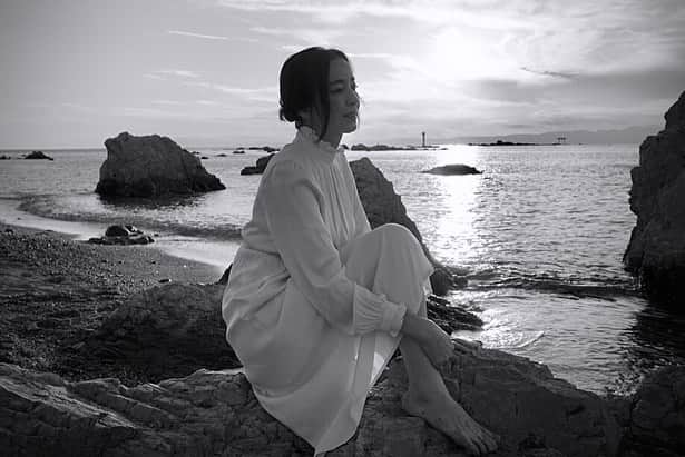 紺野千春さんのインスタグラム写真 - (紺野千春Instagram)「#撮影 #portrait #august #sea #sunset #2023」10月28日 11時24分 - konnochiharu