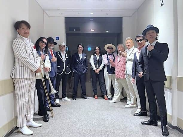 小野瀬雅生さんのインスタグラム写真 - (小野瀬雅生Instagram)「2023年10月27日、『CRAZY KEN BAND World Tour 2023-2024 Presented by TATSUYA BUSSAN』STAGE04@NHK大阪ホール（大阪府大阪市）においでくださった皆様☆ありがとうございました☆Sukiyakiダブル☆あぶくに我愛你も女のみちも参加☆大阪シャイコー☆次はカナモトホール（北海道札幌市）です♫ #クレイジーケンバンド #ckb #crazykenband #worldtour2023-2024 #ワールドツアー #世界 #nhk大阪ホール #大阪 #stage04 #ツアー4本目 #シャイコー #サイコーでサイキョー #ありがとうございました #また逢いましょう」10月28日 11時48分 - onosemasao