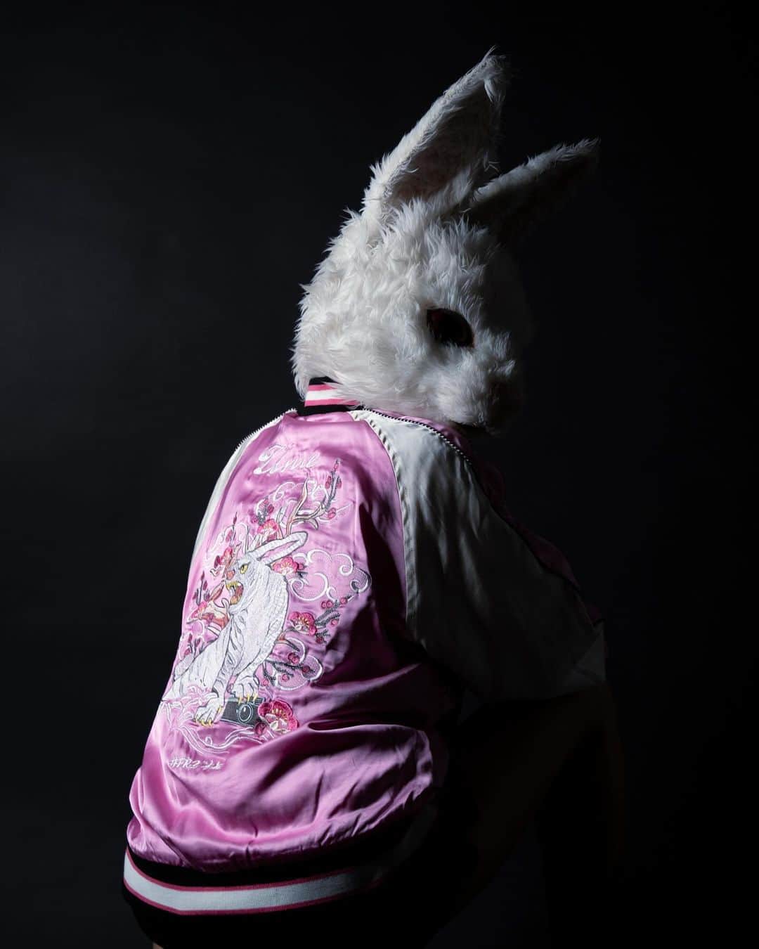 #FR2梅(UME)のインスタグラム：「Rabbits Embroidery Souvenir Jacket (ume) ※ Limited to this ume store  #FR2梅 #FR2ume #Ijustwannafxxkyou #頭狂色情兎 #fxxkingrabbits #nosexualservices」