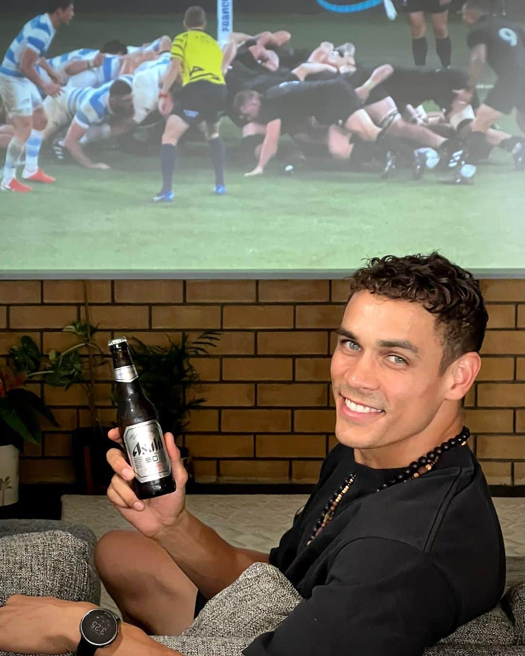 デイヴィッド・ニカのインスタグラム：「It’s go time! I have skin in the game with Asahi Super Dry and am backing New Zealand. Let’s go ⚔️ @asahibeer_nz #RWC2023 #AsahiSuperDry #BeyondExpected #ad」