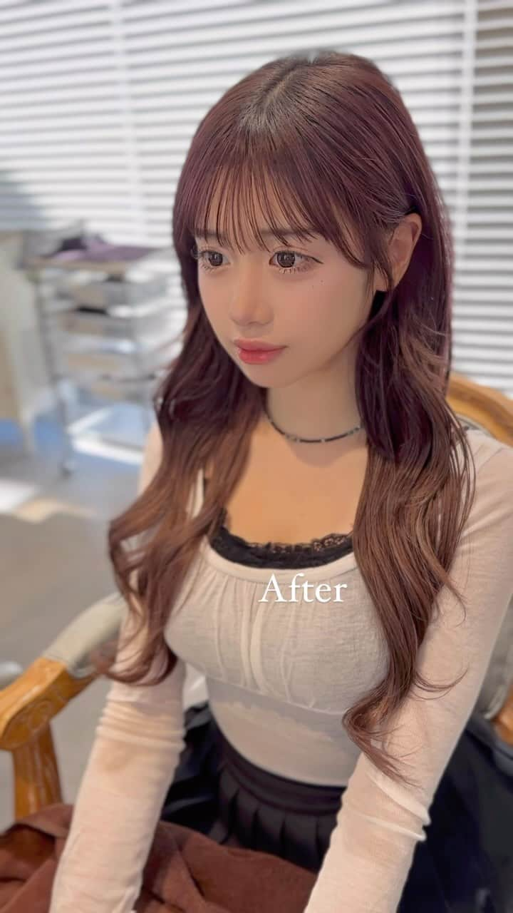 前田渉のインスタグラム：「🤍   わたるマジックの 劇的‼︎ Before→After→Arrange🪄💫✨   Styling:32mmのコテでワッフル巻きの表面ぼかしにし、cache cache oilを付けて仕上げました😊 Arrange:アイドル活動を始めるということで、とことんアイドルっぽいヘアスタイルにさせていただきました🪄💫     可愛くなりたい方、ぜひわたるマジックにお任せください😋💫✨✨     この作品のBefore→After→Arrangeはこちらをご覧ください💁🏼‍♂️ @cachetaro   🤍 #わたるマジック #cachecacheomotesando #haircolor #hairstyle #美容師 #シースルーぱっつん #シースルー前髪 #ピンクベージュ #セルフヘアアレンジ #ぱっつん #小顔カット #ピンクブラウン #シースルーバング #アレンジ #ヘアアレンジ #美少女 #前髪カット #アイドル #2wayバング #似合わせカット #2way前髪 #新塘真理 #今日好きになりました #今日好き #ぱっつん前髪 #サイドポニーテール #サイドポニー #ポニーテール #ラベンダーピンク #ラベンダー」