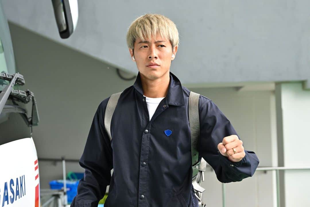 徳島ヴォルティスのインスタグラム：「【10/28(土)14:00 長崎戦(アウェイ)】 🔵Team Arrival🏟️🟢  徳島のために、勝利のために。  #徳島ヴォルティス #vortis #football #jleague」
