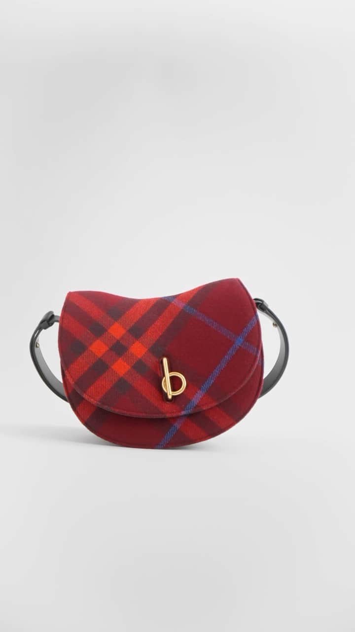 Burberryのインスタグラム：「Rocking Horse #Burberry」