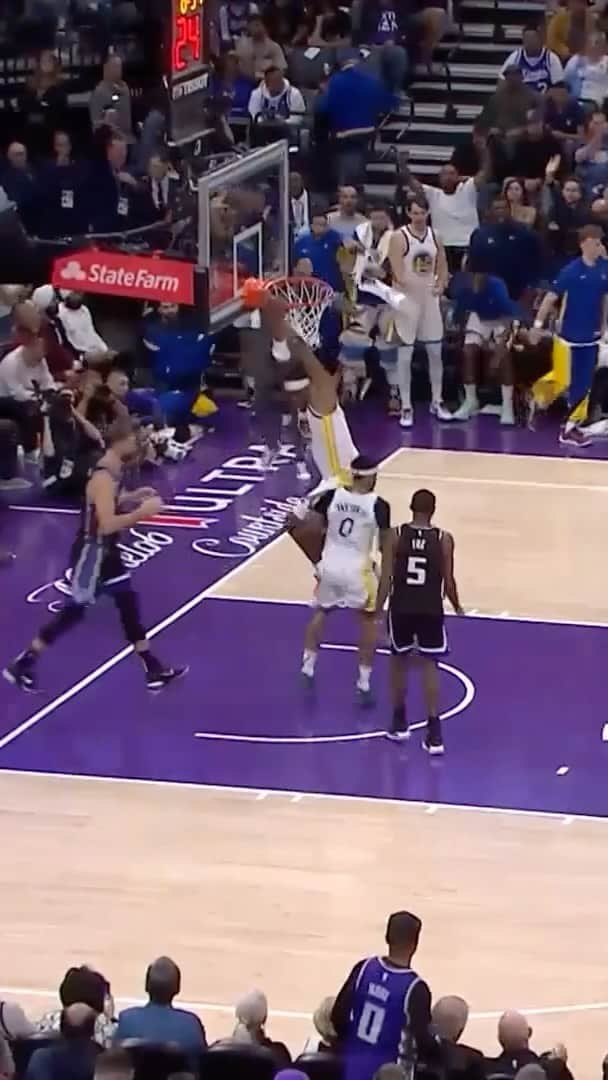 ゴールデンステート・ウォリアーズのインスタグラム：「5 seconds on the clock?  No. 5’s got it HANDLED.  📺 @nbcsauthentic」