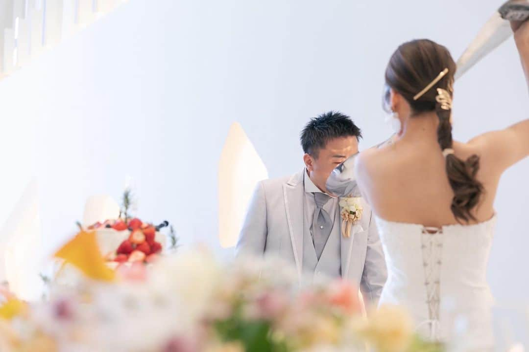 【公式】アールベルアンジェ奈良～結婚式場･ゲストハウス～さんのインスタグラム写真 - (【公式】アールベルアンジェ奈良～結婚式場･ゲストハウス～Instagram)「🥄🍰  新婦様から新郎様へは大きなスプーンで ファーストバイトが定番ですね🤍 ゲストの皆様も楽しみな演出です☺️✨  >>>@artbellangenara   #アールベルアンジェ奈良 #奈良プレ花嫁  #結婚式準備 #結婚式コーデ #結婚式  #プレ花嫁 #卒花嫁 #アールベルアンジェ #奈良花嫁 #関西花嫁 #式場探し」10月28日 13時38分 - artbellangenara