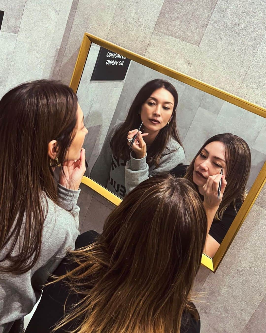 ブレンダのインスタグラム：「Sometimes the first part of the event is the best part of the event 💅🏻👯‍♀️ いっしょにいるとなんでもいつでもどこでも楽しよ！ @rina_karina0417. 先週ありがとう☺️🙏🏻」