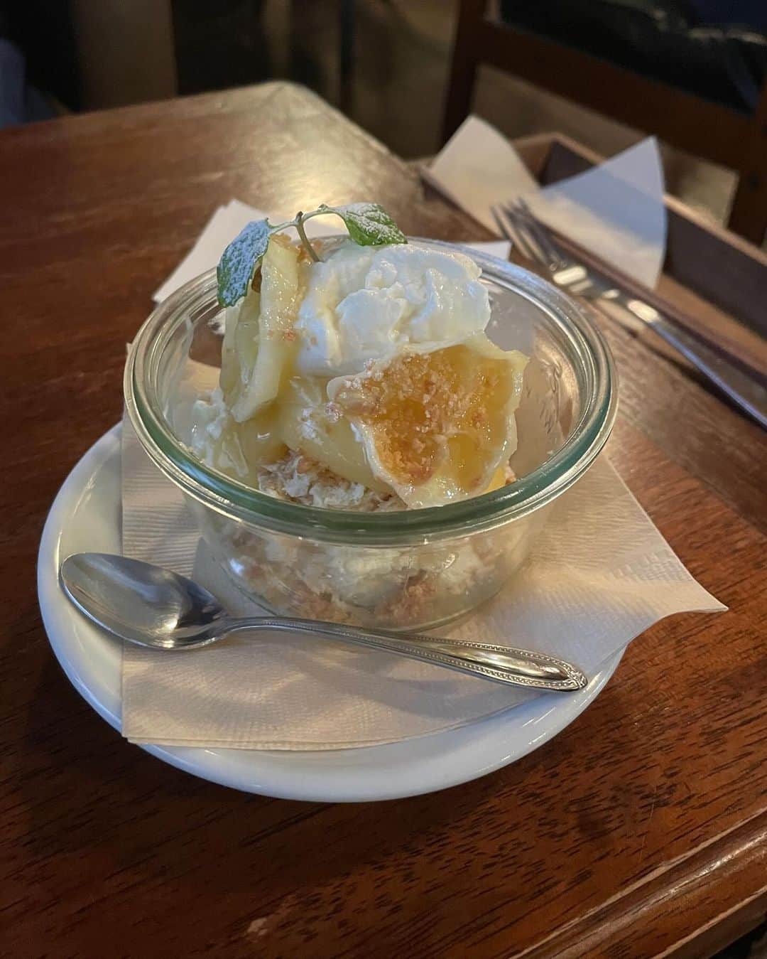 戸田華鈴さんのインスタグラム写真 - (戸田華鈴Instagram)「気になってたカフェ雰囲気良かったなぁ〜☕️」10月28日 13時55分 - karintsuji