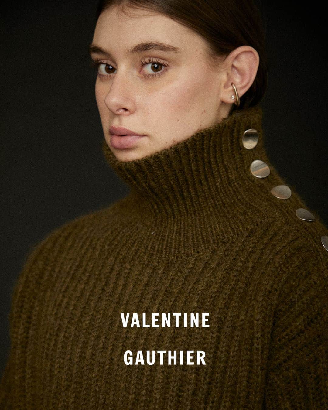ヴァランティンゴティエのインスタグラム：「CABANE - Collection automne hiver 2023  Pull en laine Marlotte  #valentinegauthier #fw23 #cabane #fallwinter」