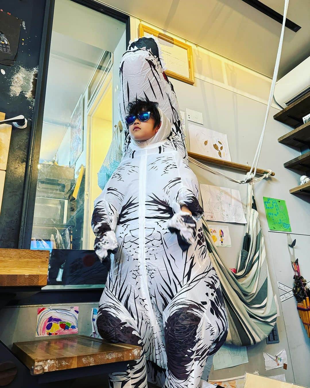 林ゆうきのインスタグラム：「ハロウィンの衣装らしい…」