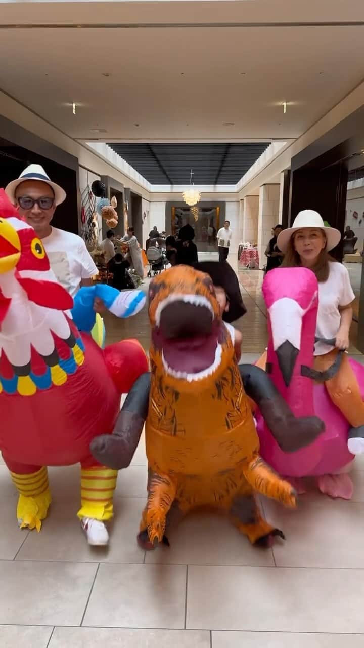山崎義幸のインスタグラム：「今年もマンションのハロウィンパーティーが始まったよ🥳 みんなで盛りあがろう🎃」