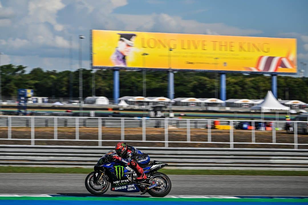 YamahaMotoGPさんのインスタグラム写真 - (YamahaMotoGPInstagram)「💬 @fabioquartararo20, Grand Prix of Thailand - Qualifying Result - 10th:  "In terms of lap time, I more or less expected something like this, but the position is not as I thought it would be. We will have a tough Sprint and Race, but we will give it our best effort!"  #MonsterYamaha | #MotoGP | #ThaiGP」10月28日 15時22分 - yamahamotogp