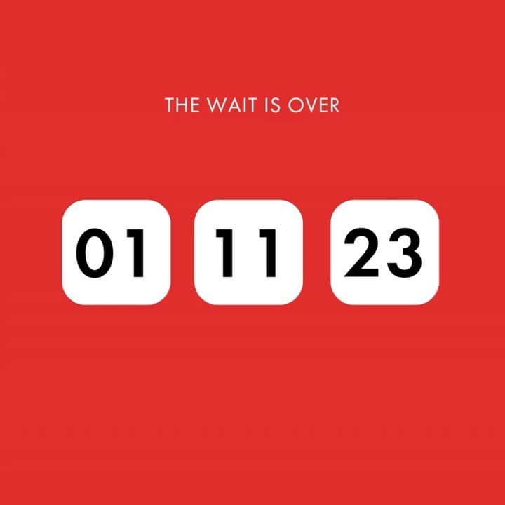 モンディーンのインスタグラム：「Time is ticking. Our new series is inspired by Swiss tradition, bringing a modern twist to an iconic design.  With four more sleeps to our launch, we invite you to save the date with us.  #ASICONICASYOU #swissheritage #craftedinswitzerland #stop2go」