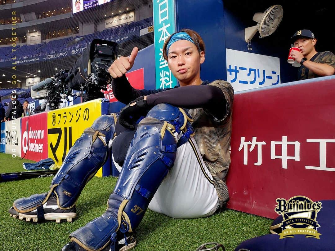 オリックス・バファローズさんのインスタグラム写真 - (オリックス・バファローズInstagram)「#SMBC日本シリーズ2023 #石川亮 #ほすっ！ #梵英心 コーチ #野口智哉 #池田陵真 #紅林弘太郎 #福田周平 #全員で勝つ！！ #関西ダービー #阪神なんば線シリーズ #京セラドーム大阪 #Bs2023 #buffaloes #baseball #ORIX #プロ野球」10月28日 15時57分 - orix_buffaloes