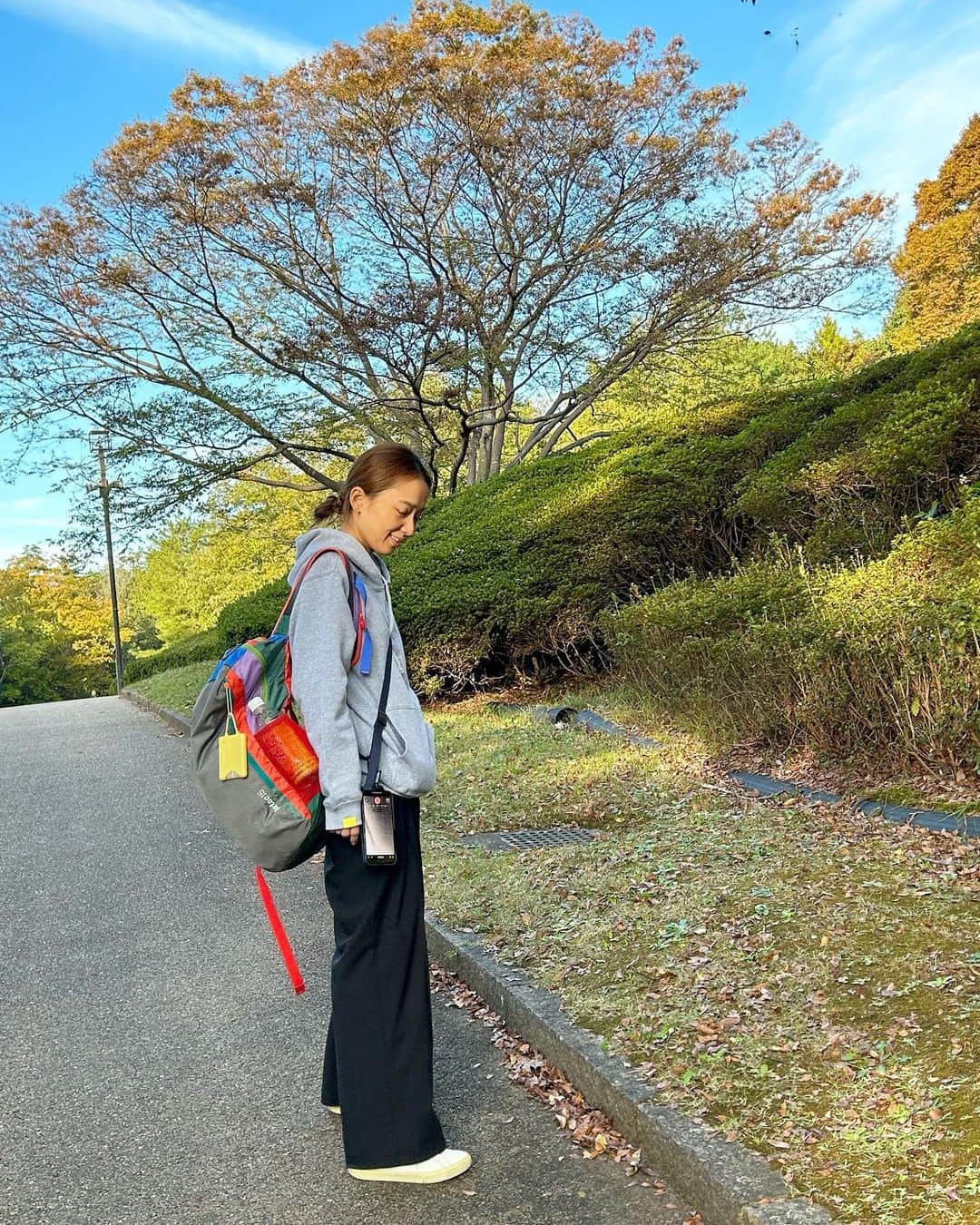 外村久美子さんのインスタグラム写真 - (外村久美子Instagram)「・ 秋の公園🍂🍁🐿️  #cordinate  #yori_japan  #cotopaxi  #casapicone」10月28日 16時01分 - kummy153