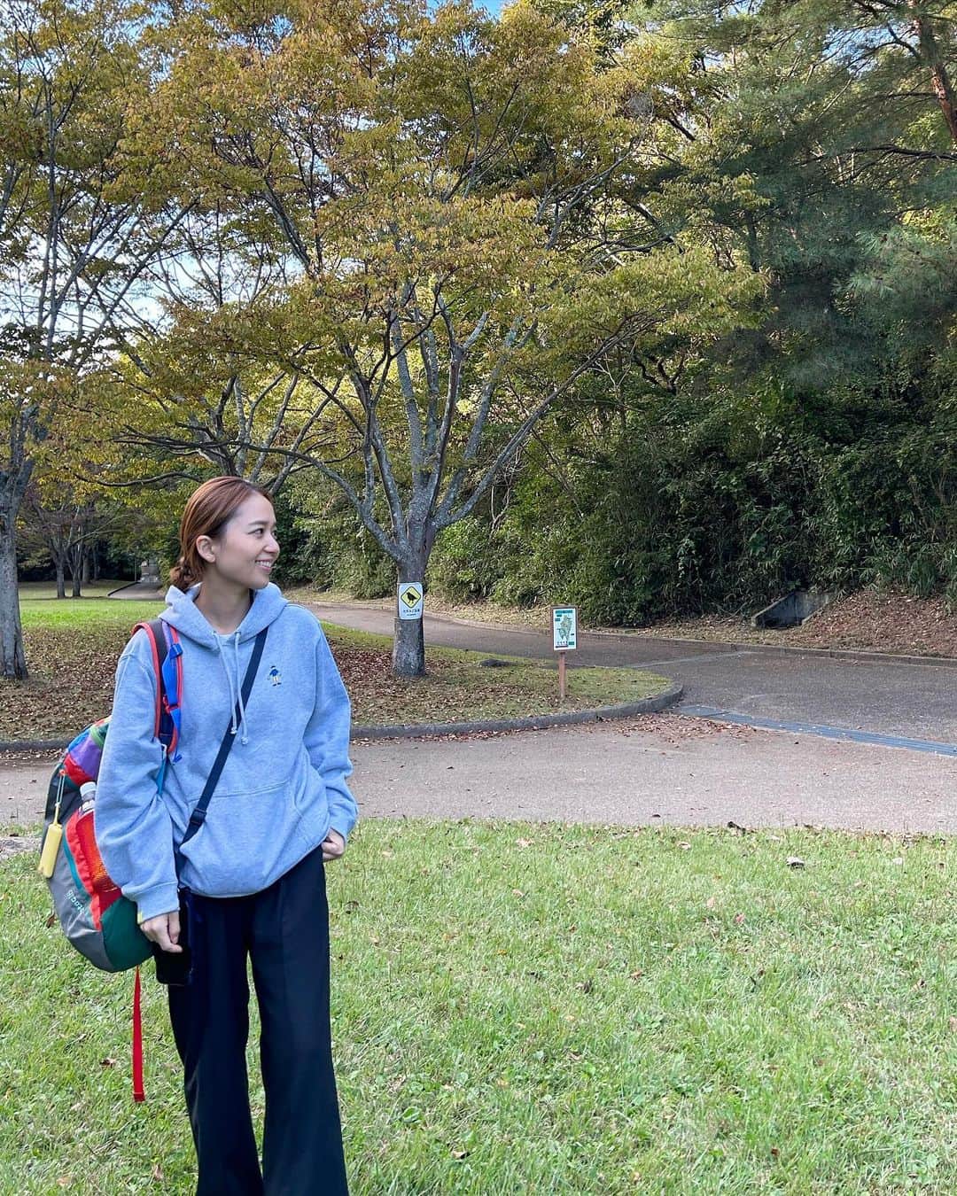 外村久美子さんのインスタグラム写真 - (外村久美子Instagram)「・ 秋の公園🍂🍁🐿️  #cordinate  #yori_japan  #cotopaxi  #casapicone」10月28日 16時01分 - kummy153