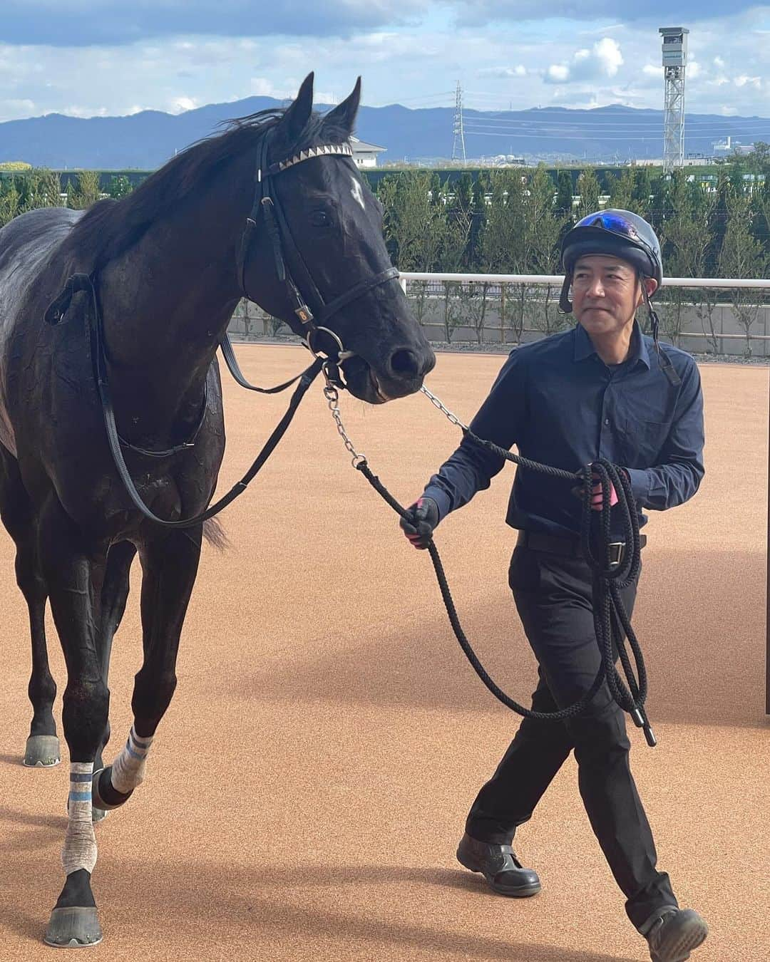 榎本加奈子のインスタグラム：「グランヴィノス号を応援してくださった方々、ありがとうございました✨🙏✨ #京都競馬場 #京都7R #川田優雅騎手 #友道厩舎  #jra #🐎 #🏇  #グランヴィノス  #GrandeVenus #お母さん →#ハルーワスウィート  #お父さん →#キタサンブラック」