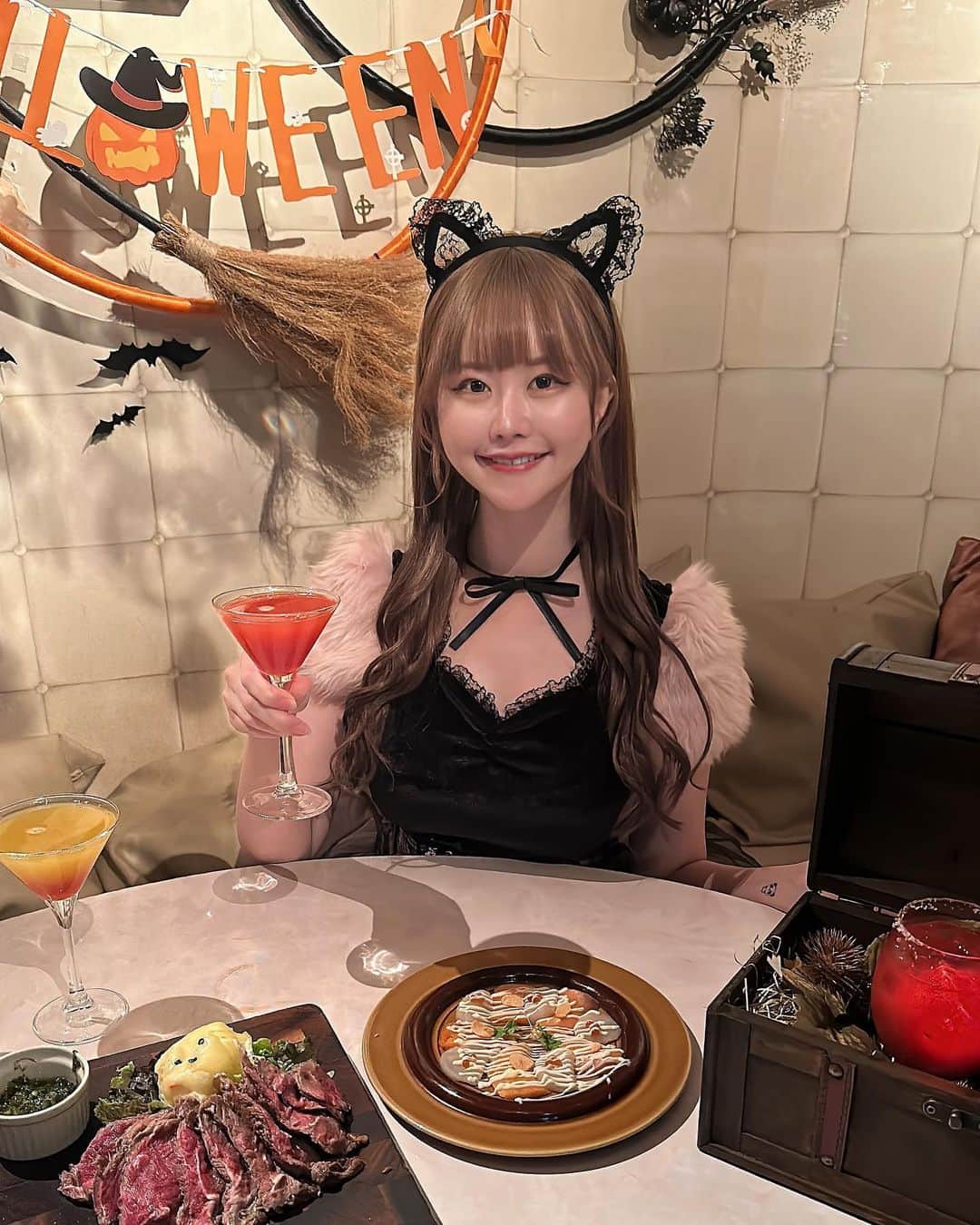 整形アイドル轟ちゃんのインスタグラム：「みきにゃん @xxmikigalleryxx に誘ってもらってひと足先にハロウィンしてきた🎃👻みきにゃんとの写真はまた載せるね」