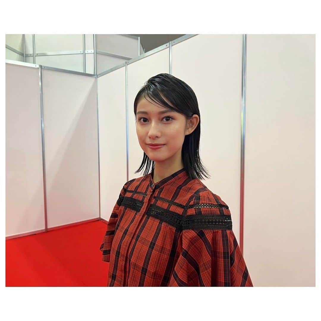 玉田志織のインスタグラム：「． JAPAN MOBILITY SHOW 2023に 『BTOC』も出展しています!!!  大好きな萩の月を頂いて喜んでいる写真も添えて🙂 最後の写真は何をしているんだろう🏃‍♀️」