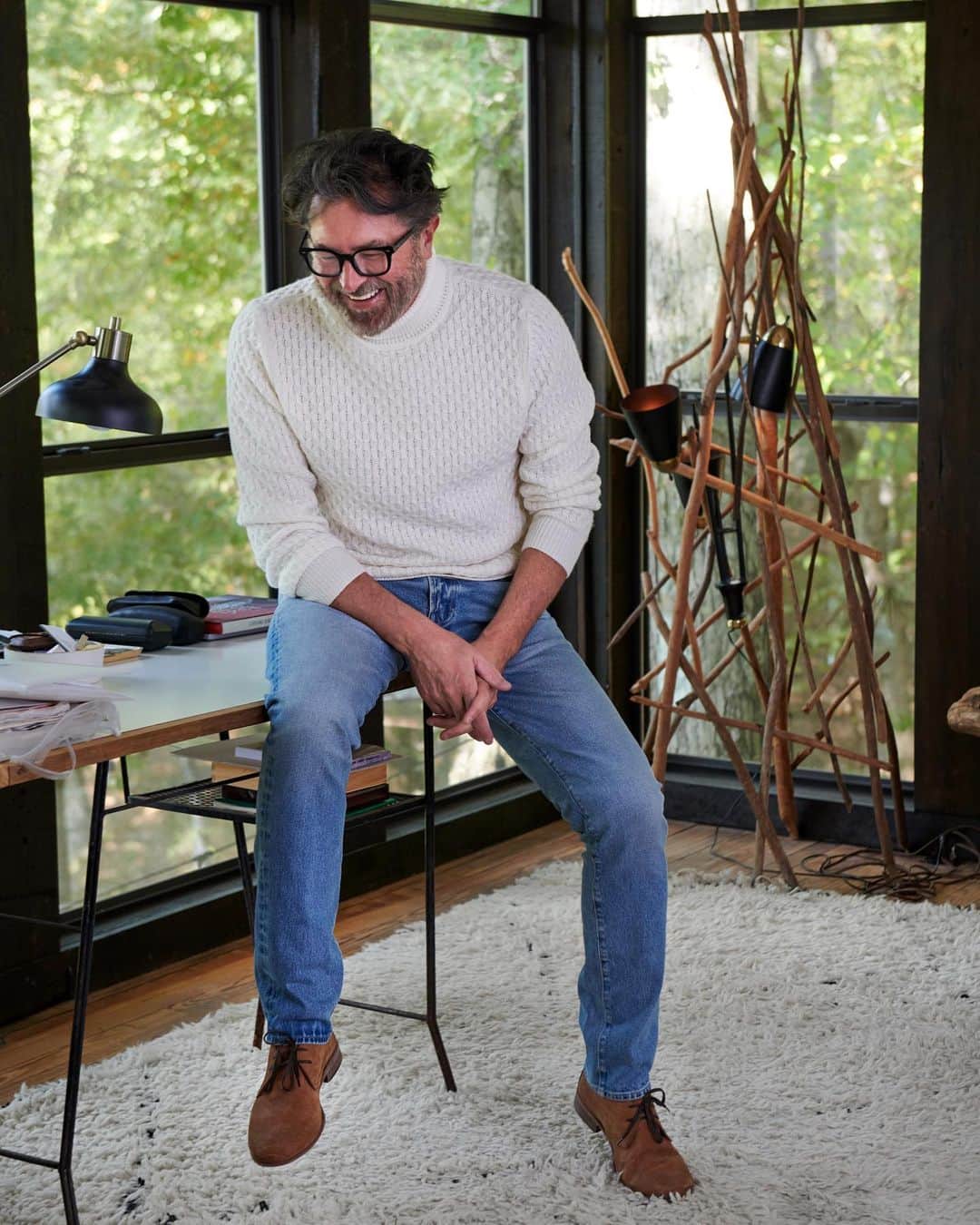 のインスタグラム：「“Citizens of Humanity is a leader in USA manufacturing with admirable ongoing sustainability efforts. We have shared some manufacturing facilities with Citizens at times and really had a ton of respect for their expertise in the category. Our shared approaches and love for American denim set a great foundation for our relationship. You’ll find that our pieces are designed to live and made to last.” - @billy_reid  Shop the capsule exclusively at Billy Reid.」