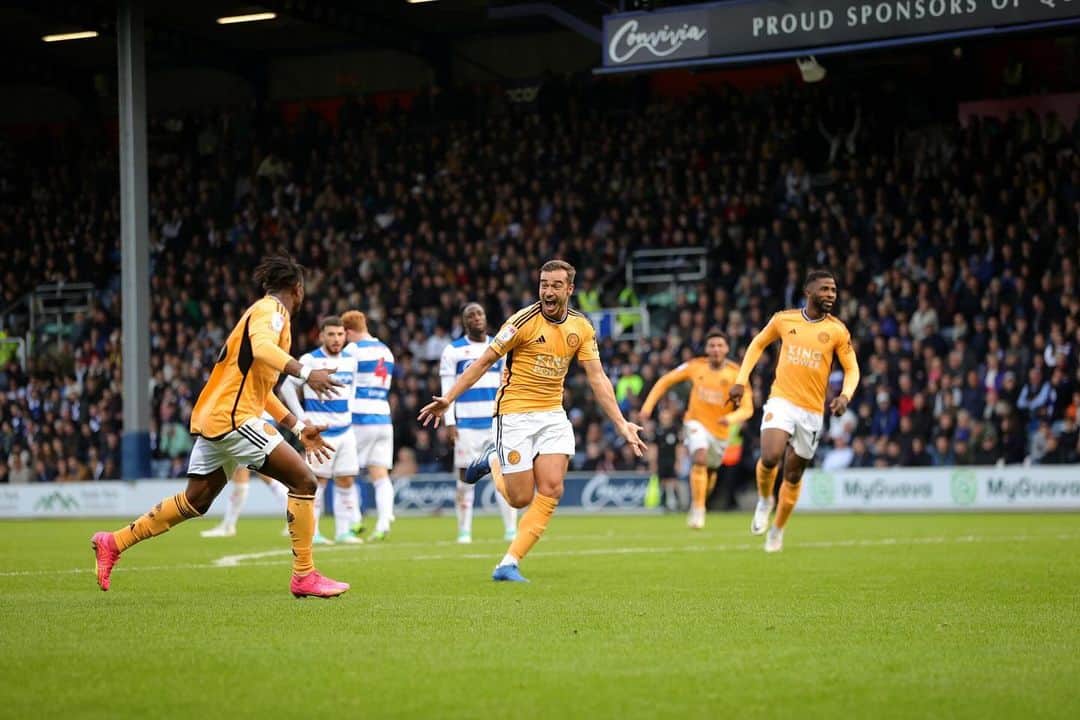 ハリー・ウィンクスのインスタグラム：「This Team😍What a moment to score my first Leicester goal in front of the travelling fans! You were brilliant! We keep going🦊」