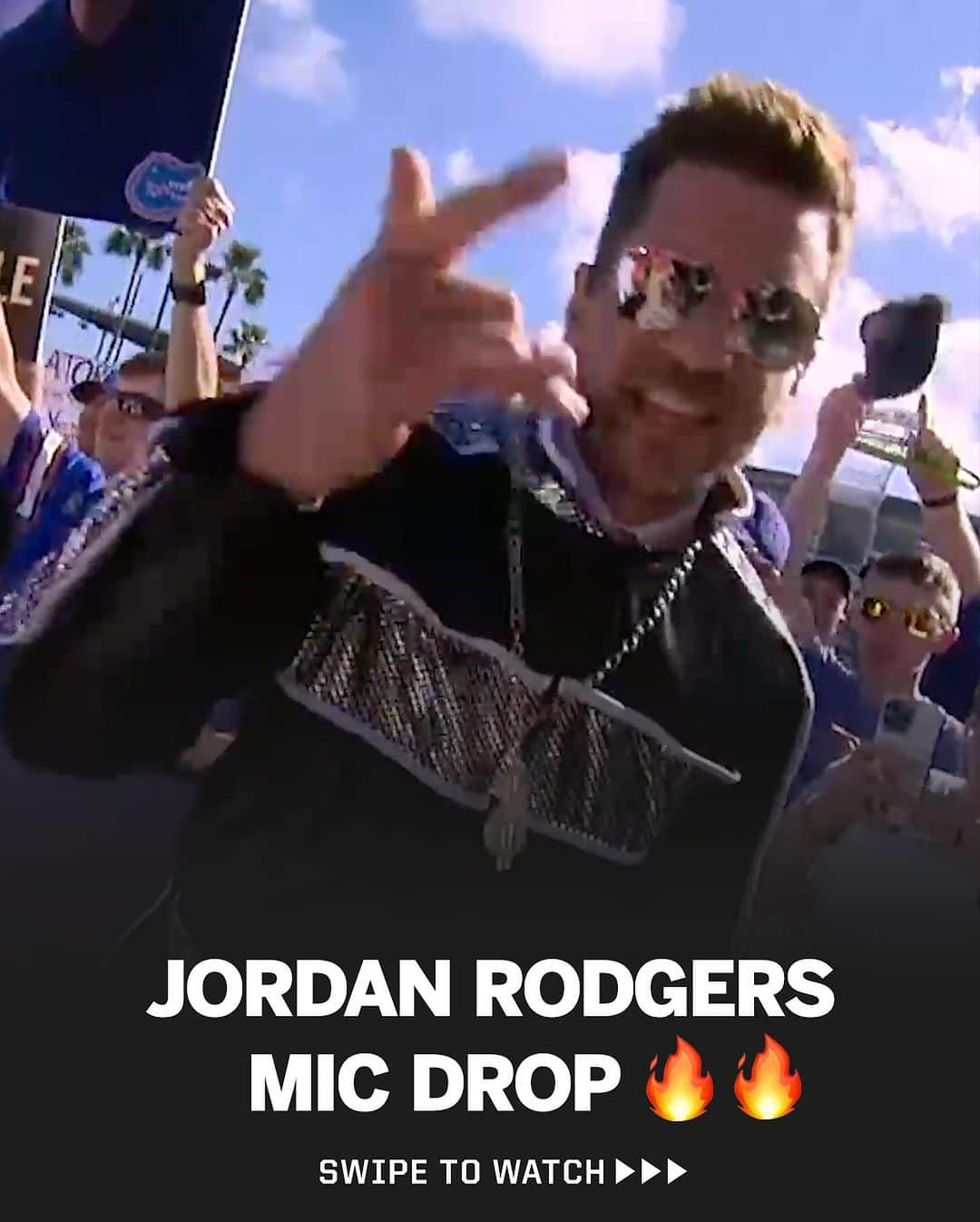 ジョーダン・ロジャースのインスタグラム：「Ice Ice Maybe aka Jordan Rodgers the rapper 😂🎤」