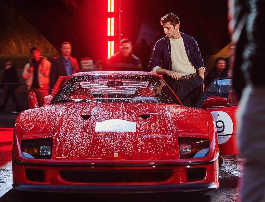 ショーン・オプリーのインスタグラム：「They let me touch the toys 🏎️  @ferrariusa  @ferrari   📸 @michael_waring  #FerrariGameChangers」