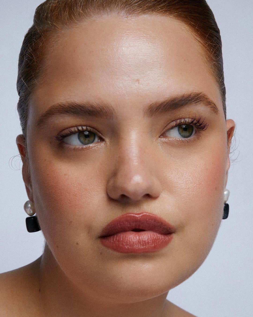 ブリー・キッシュのインスタグラム：「🛸 @zhenyaminaeva @terezkafras @hannahhauge @thebtwn 🛸」