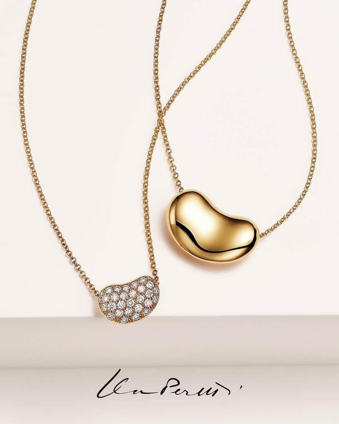 ティファニーのインスタグラム：「A talisman of new beginnings, as timeless as nature itself. Hand-set pavé diamonds follow the smooth contours of these 18k yellow gold Elsa Peretti® Bean® designs. Link in bio. #ElsaPeretti #TiffanyAndCo」