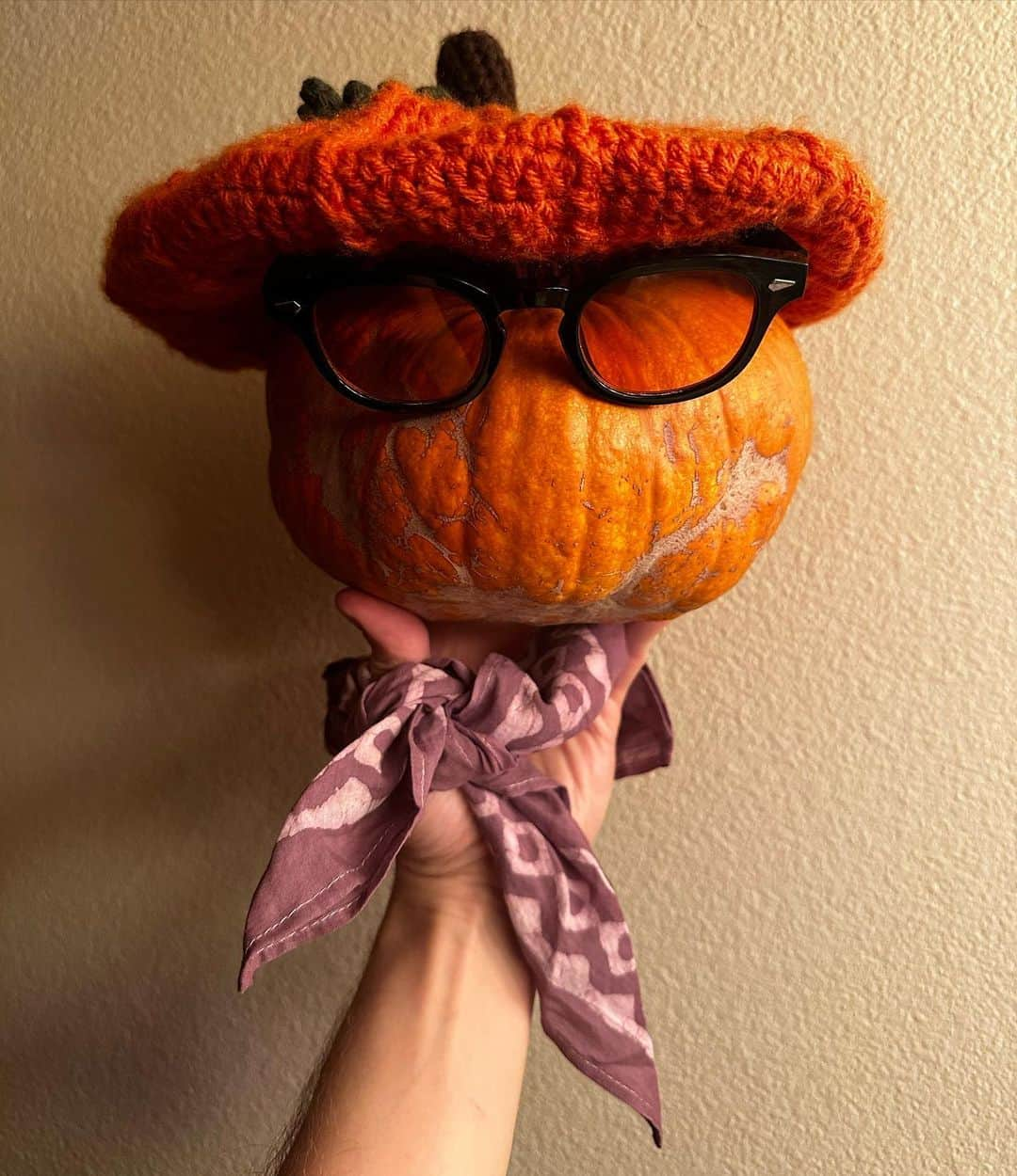 マシュー・グレイ・ギュブラーさんのインスタグラム写真 - (マシュー・グレイ・ギュブラーInstagram)「my name is THE GOURD-LORD (all caps/ sometimes with a hyphen DEPENDING ON MY MOOD) and i’ve taken over this instagram feed」10月29日 3時31分 - gublergram