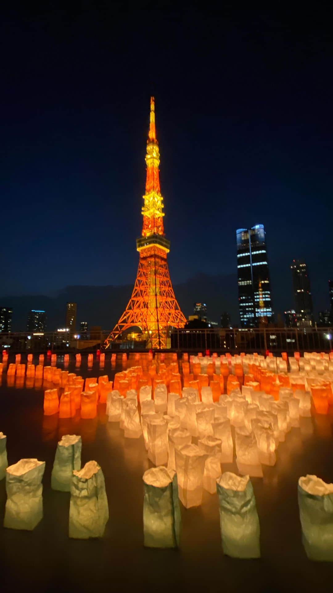 東京プリンスホテルのインスタグラム：「約2,000個のキャンドルが煌めく 「TOKYO Candle Art」では 限定ライブも✨」