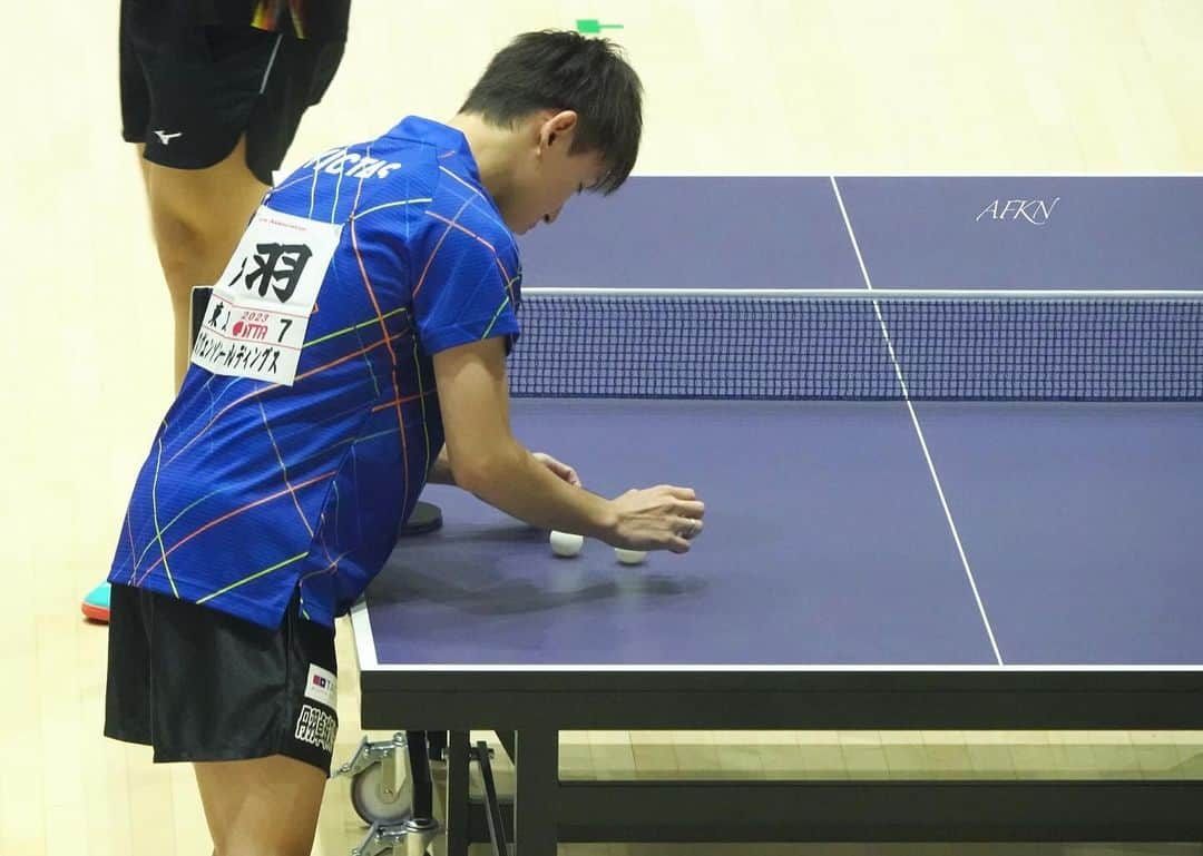 丹羽孝希のインスタグラム：「第57回全日本社会人卓球選手権大会🏓  🔹Men's Single R64 丹羽孝希 3-1 定松裕成選手 （10-12，11-0，11-5，11-7）  🔹Men's Single R32 丹羽孝希 3-1 高衫東志選手 （6-11，11-5，11-6，11-5）  📅：2023/10/28 🏟️：新青森県総合運動公園（マエダアリーナ）  Happy Niwa’s & Victory Day  #tabletennis #卓球 #niwakoki #kokiniwa #丹羽孝希」