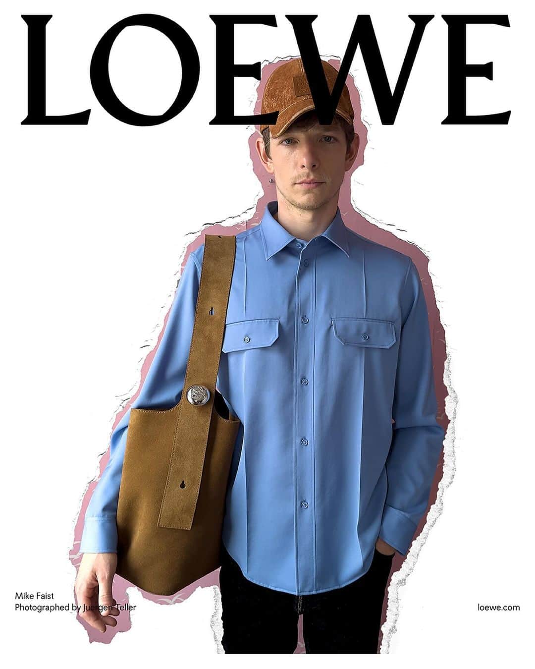 Loeweのインスタグラム：「WHERE DID HE COME FROM?  Mike Faist with the Pebble bucket bag for LOEWE Spring Summer 2024 precollection.  Photography Juergen Teller Creative direction Jonathan Anderson  Creative partner Dovile Drizyte Styling Benjamin Bruno  Production Holmes Production  #LOEWE #LOEWESS24」