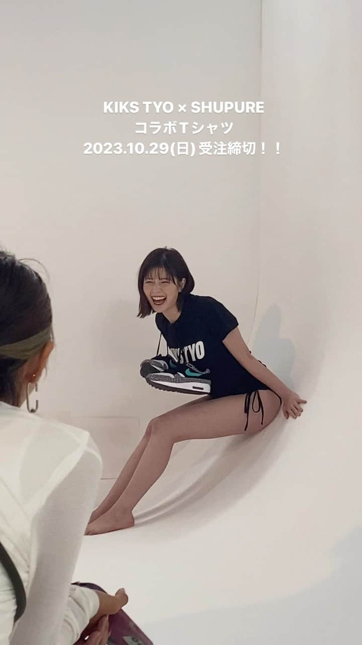 冴木柚葉のインスタグラム：「. 『KIKS TYO×週プレ　コラボTシャツ』 まもなく受注締切です👀‼️  #kikstyo  #週プレ #週刊プレイボーイ #コラボtシャツ」