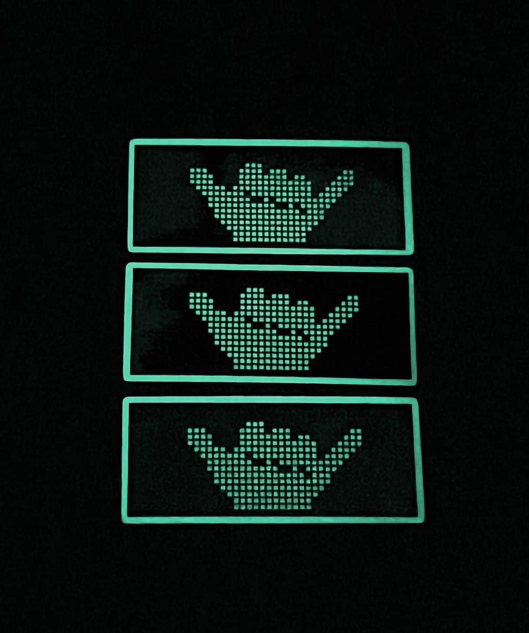 Shing02のインスタグラム：「the bus shaka 🚌🤙🏽 3" glow-in-the-dark stix hit me if you see me」