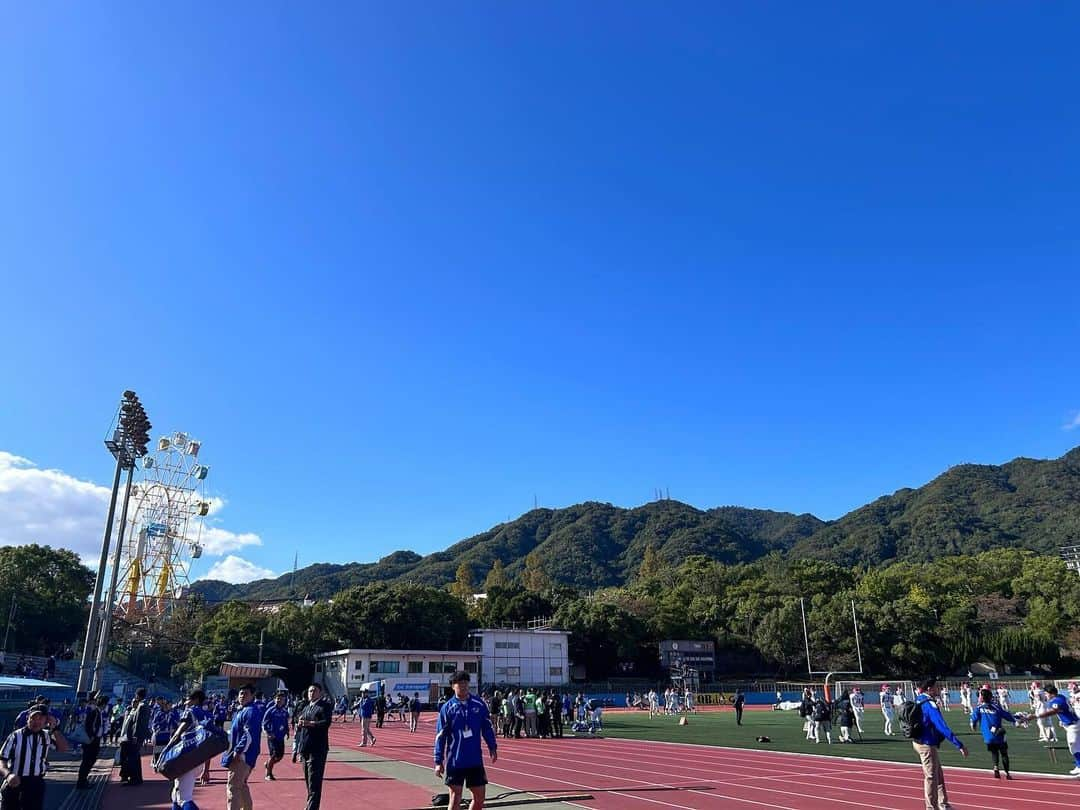 牧野誠三さんのインスタグラム写真 - (牧野誠三Instagram)「晴天の土曜日 関西学生アメリカンフットボールリーグDiv.1。 帰りには、月が寒々と光り、寒〜い。 #元ytvアナウンサー #元読売テレビ #フリーアナウンサー #関西学生アメリカンフットボール」10月28日 19時39分 - makino_seizo_freeter