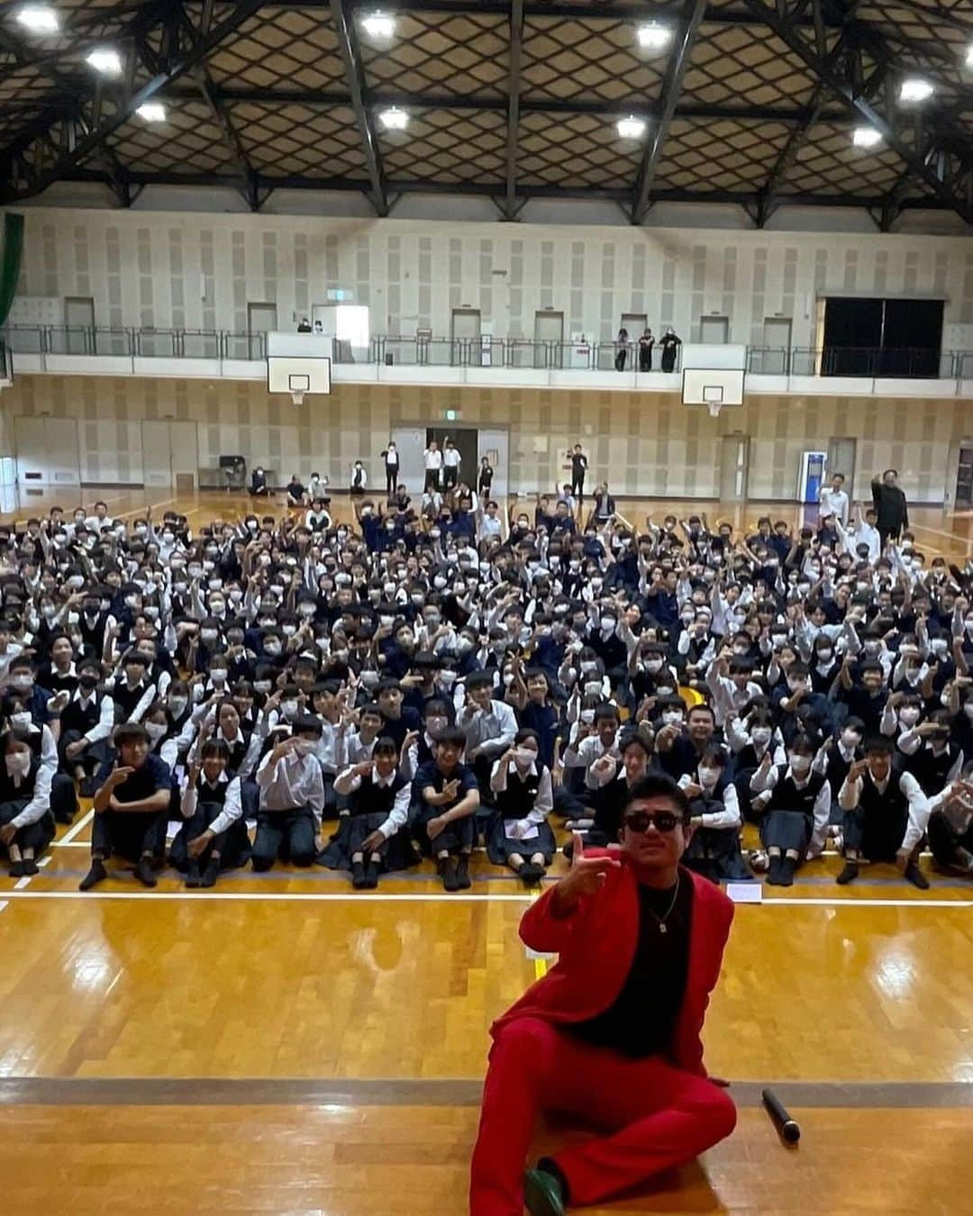 仲村光さんのインスタグラム写真 - (仲村光Instagram)「バン仲村学校へ行こう‼︎ 筑前町立夜須中学校に、 #バン仲村」10月28日 19時40分 - lounge8989