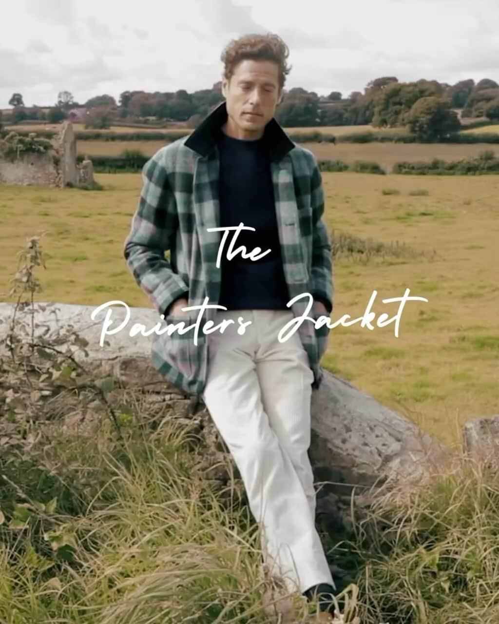 ニュー&リングウッドのインスタグラム：「Where do we begin with our Painters Jacket?   The striking look it creates is enough to get excited about, but it's also in the details that this jacket truly earns its iconic status.    The wool is woven in England by the legendary Fox Brothers Mill and will break in beautifully over years of wear. The jacket is made in Italy with careful attention to even the most granular details.   We've designed a piece that is as practical as it is beautiful, with a quilted lining for warmth and well-portioned patch pockets.」