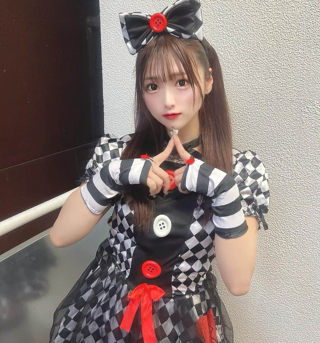 石井もえのインスタグラム：「ハロウィンコスプレ🎃👻第一弾っ🤡🤡🤡 ピエロ〜🤡💗  #halloween #ハロウィン　#ハロウィンコスプレ #ピエロ」