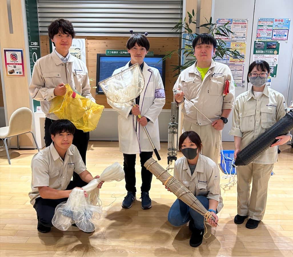 佐伯恵太のインスタグラム：「中央区立環境情報センターさんとのコラボ動画です🎥  今回は東京・中央区にはどんな魚がいるのかを調査してきました🔍  水生生物調査の方法についても学んできました！動画はプロフィール欄からご覧ください✨  #中央区立環境情報センター #東京の魚 #魚 #YouTube」