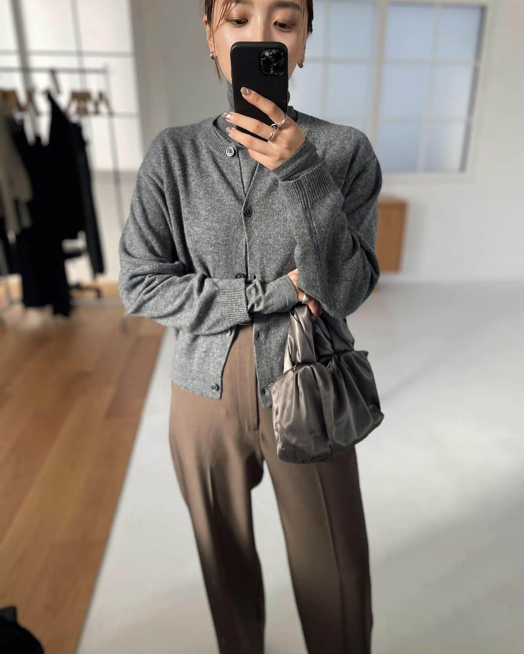 かんだまさんのインスタグラム写真 - (かんだまInstagram)「昨日YouTubeにupした @uniqlo_jp × @style_mixer の着回し10コーデ✔️私物のユニクロシーに合わせて、スタミキでコーデを組んでみたのよ。その中でもお気に入りコーデたちをどーん☺︎  うん、ユニクロシーにはスタミキ合わせがぴったりですな😮‍💨もちろんマルゥ @marw_unitedarrows_official でもあうけど☺︎笑  スタミキチーム毎度ご協力ありがとうございますー！またお願いしますー！！  #stylemixer #uniqlo #uniqloc #ユニクロ購入品 #ユニクロコーデ #秋コーデ #着回しコーデ」10月28日 20時04分 - koike_weekend