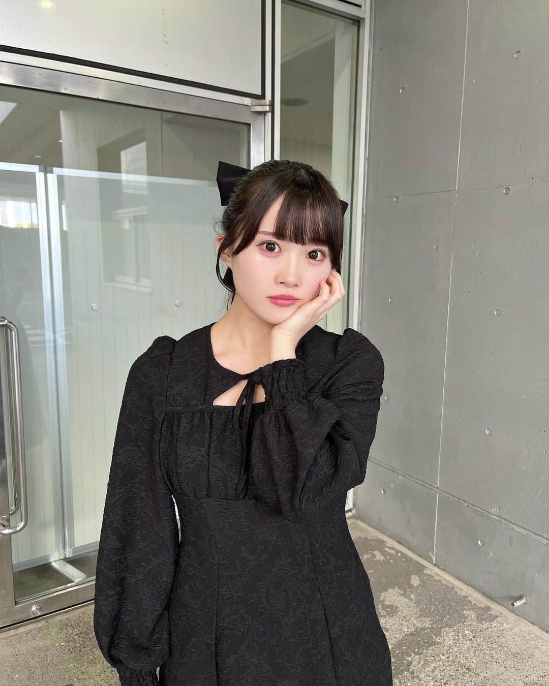 山根涼羽のインスタグラム：「またすぐに会いたいな 🐈‍⬛」