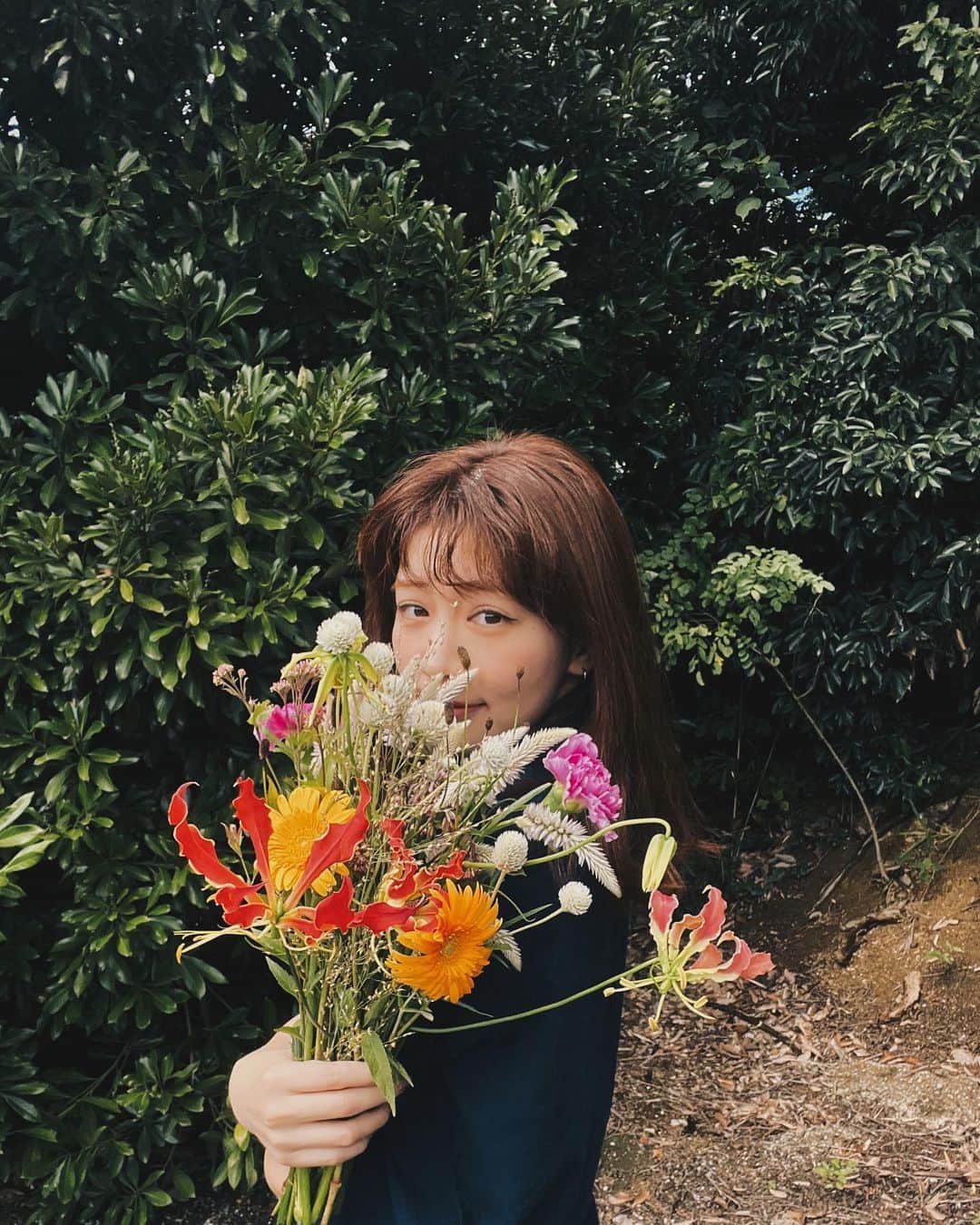 岡本杏理のインスタグラム：「・ 30日の19:00(予定)からインスタライブで新しいお知らせをさせていただきます♡ のんびりお話ししましょう☺️‼︎」