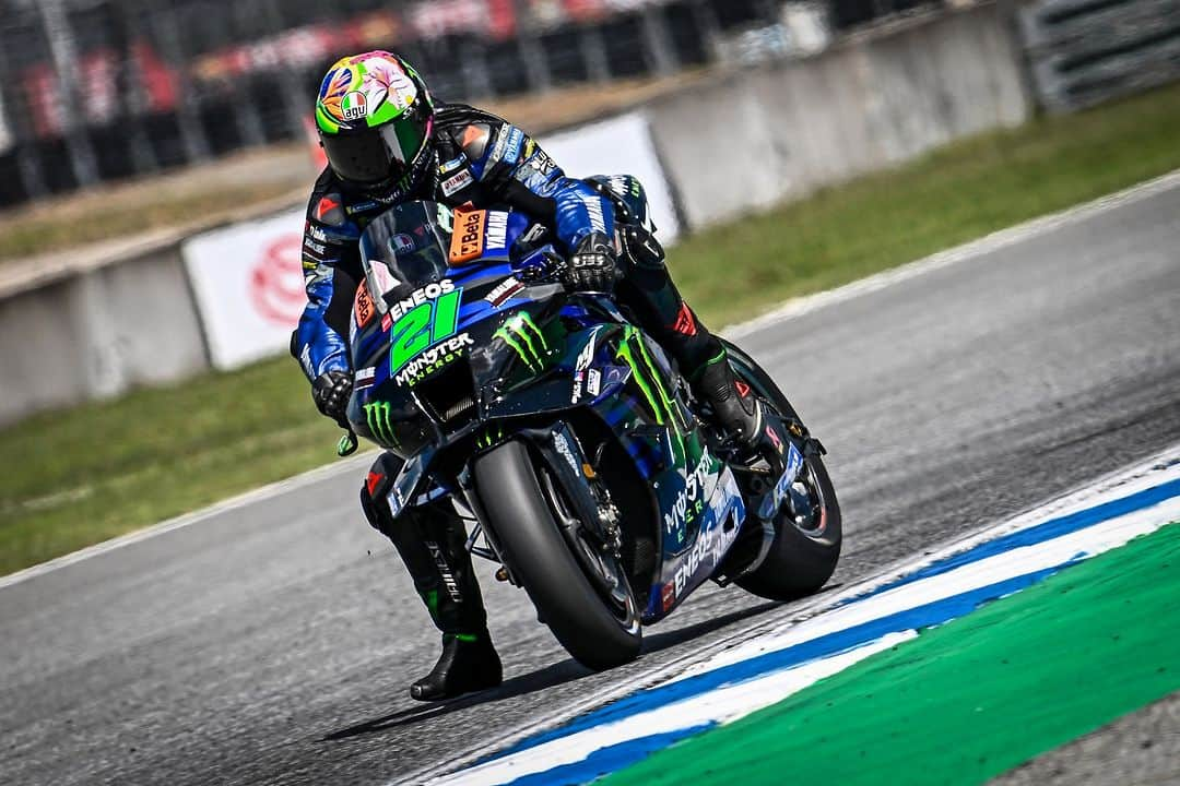 YamahaMotoGPのインスタグラム：「💬 @frankymorbido, Grand Prix of Thailand - Sprint Result - 15th:  "I was expecting better. I was confident coming into this weekend, but unfortunately we were not able to get through to Q2, and starting from 18th is a big problem. To recover positions, I tried to overtake Miguel, then we touched. I lost a lot of time because of that, but I’m encouraged by the speed that I have – not by the results so far this weekend – but the speed is good."  #MonsterYamaha | #MotoGP | #ThaiGP」