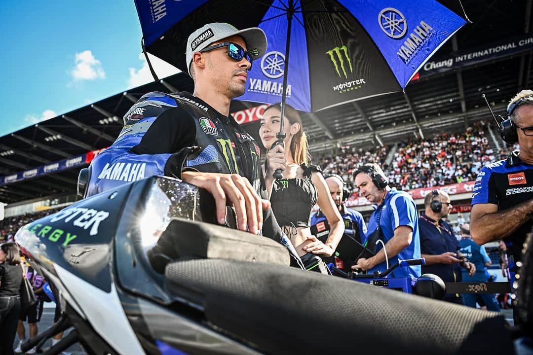 YamahaMotoGPさんのインスタグラム写真 - (YamahaMotoGPInstagram)「💬 @frankymorbido, Grand Prix of Thailand - Sprint Result - 15th:  "I was expecting better. I was confident coming into this weekend, but unfortunately we were not able to get through to Q2, and starting from 18th is a big problem. To recover positions, I tried to overtake Miguel, then we touched. I lost a lot of time because of that, but I’m encouraged by the speed that I have – not by the results so far this weekend – but the speed is good."  #MonsterYamaha | #MotoGP | #ThaiGP」10月28日 20時11分 - yamahamotogp