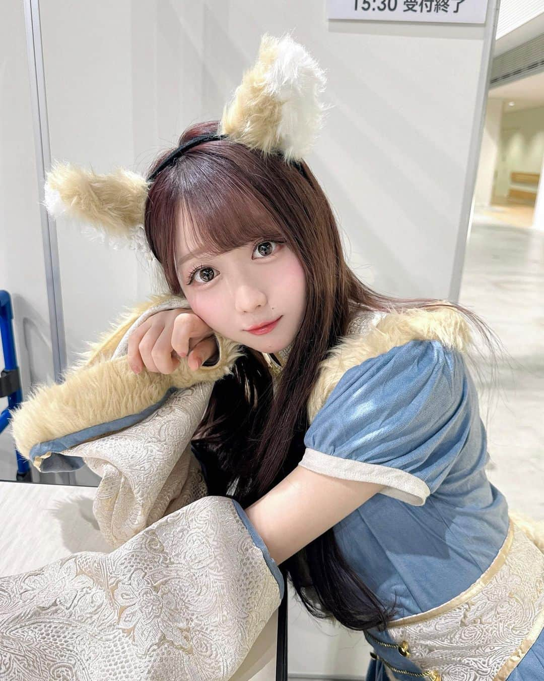 大谷映美里のインスタグラム：「今日はリアルお話し会でした💕💕  好きな気持ち沢山伝えてくれて、 私からも伝えられて、嬉しかったよ☺️ 時間作って会いに来て下さってありがとうございます！  お洋服やカラコンも近くで見せてくれて嬉しかった〜🎶 みんな素敵で、自慢のみんなです🫶🏻 とっても楽しい時間でした💖  次のシングルも会えたら嬉しいな…🎀✨ (ハロウィン近いので、コスプレをしたよ😤🩵)」