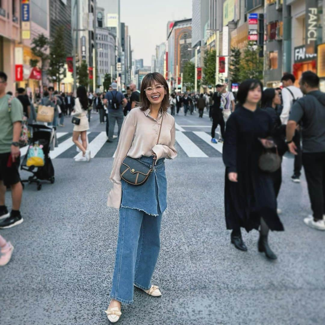 山下まみのインスタグラム：「いつぞやのお散歩。 最近どこにいても人いるよ。 すんごいよ。  #インスタ頑張って更新してみる」