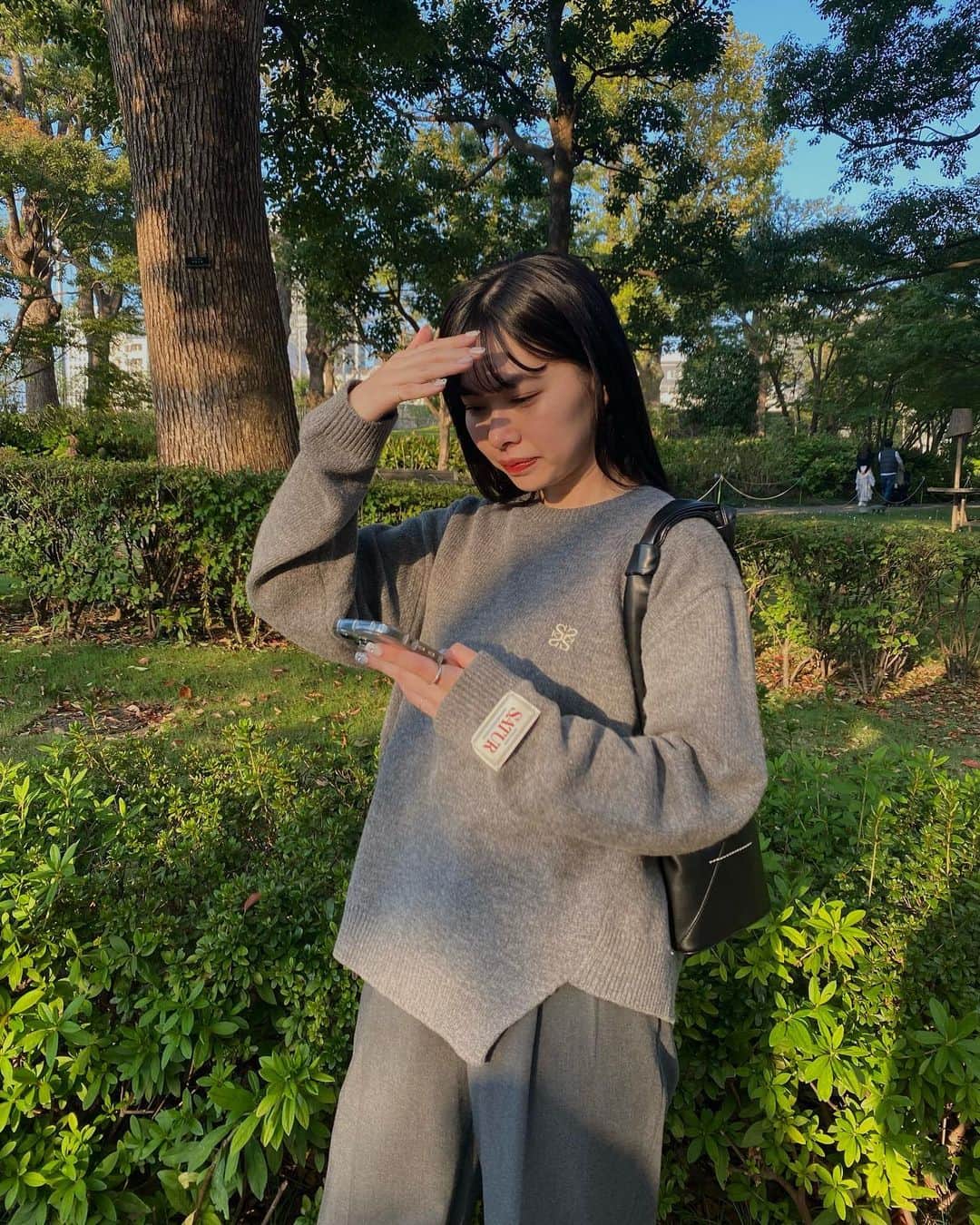 のインスタグラム：「좋은 휴일 🩶⁺˳˖☆* ʚɞ*・゜. ·.」